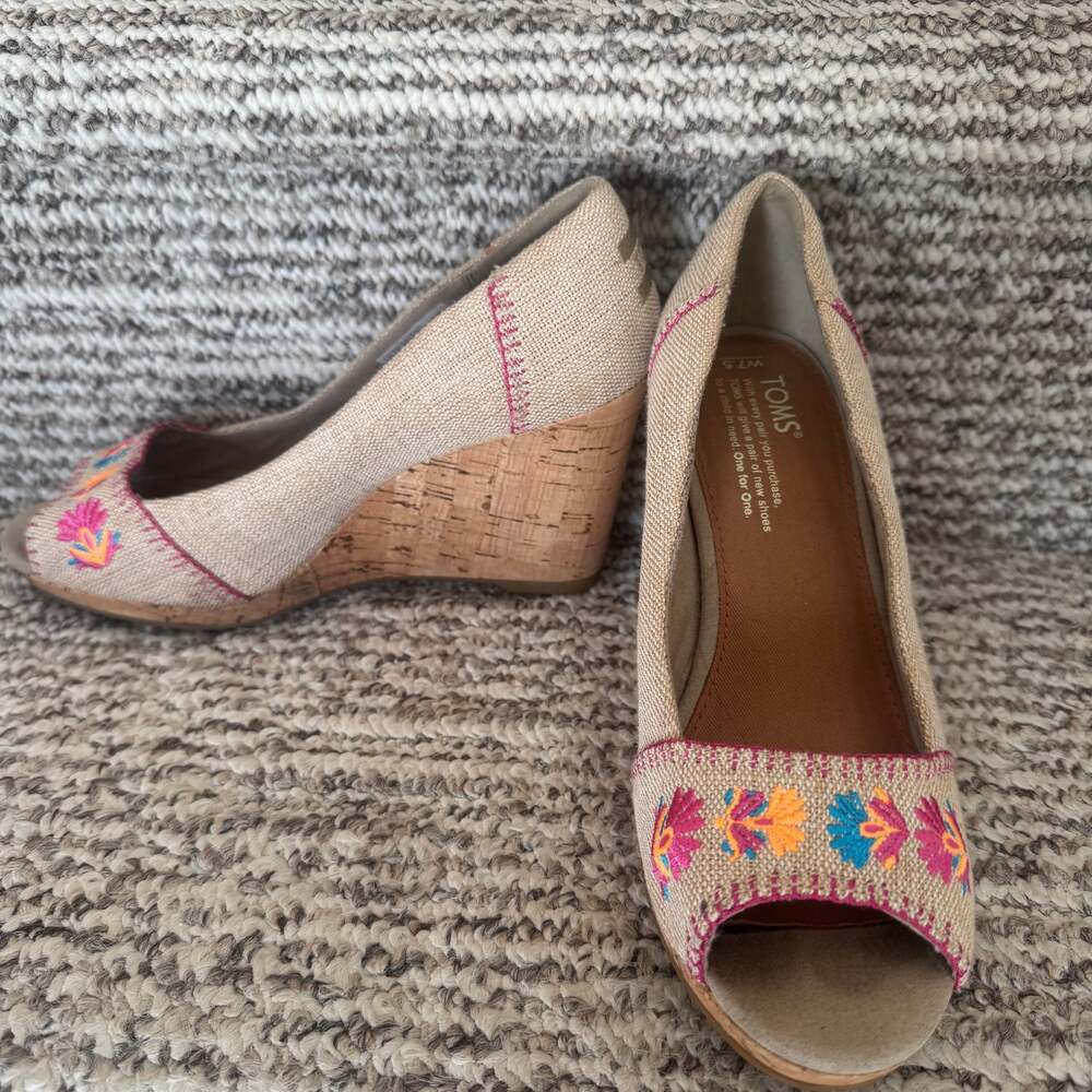 TOMS Stella Peep Toe Burlap Floral Embroidered Cork Wedge Sandals